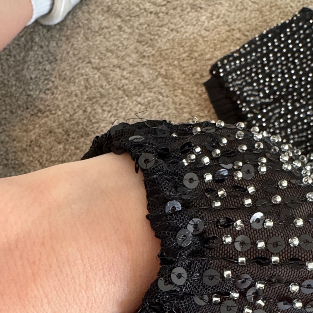 4SI3NNA Black Sequin One-Shoulder Cropped Blouse - Picture 8 of 8